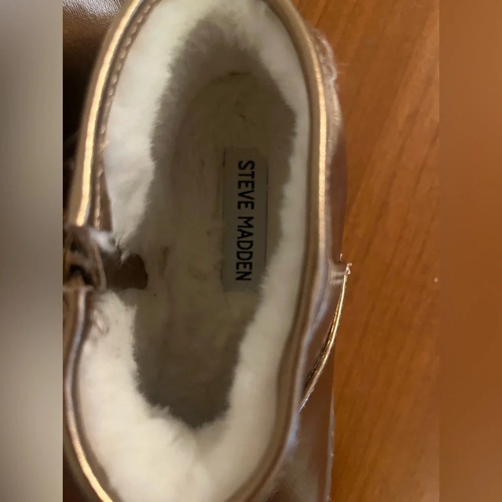 Steve Madden girls boots size 4